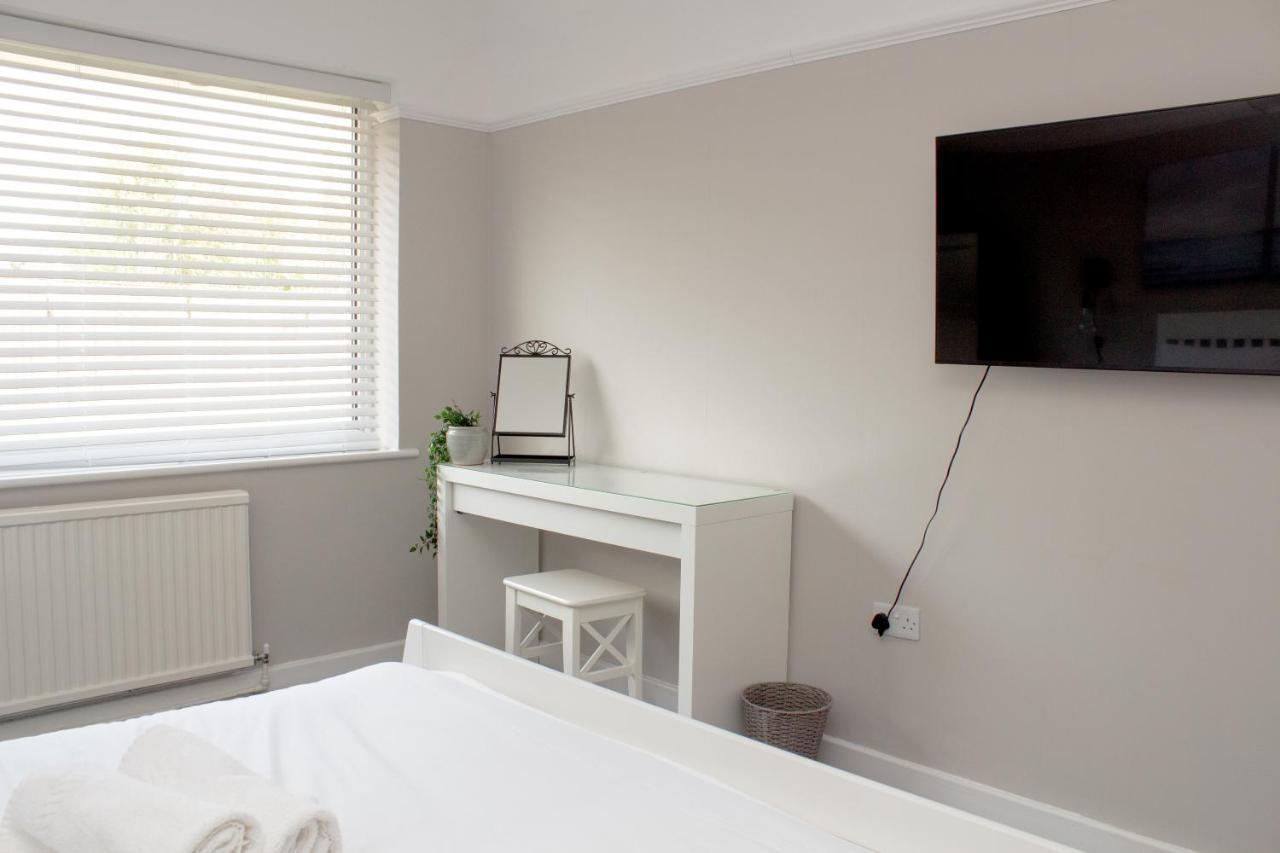 Cosy 3Bed Bungalow In West Kirby, Free Parking Frankby Екстериор снимка